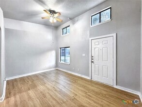 Building Photo - 1108 W McCarty Ln
