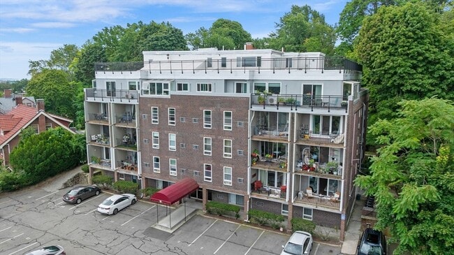 Building Photo - 16 Addington Rd