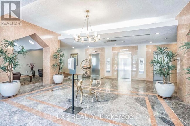 Photo du bâtiment - 2177-2177 Burnhamthorpe Rd W