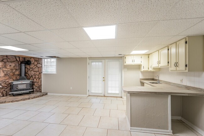 Foto del edificio - 4390 Stone Ridge Cir