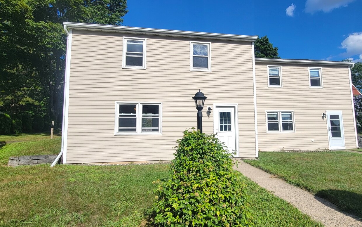 Primary Photo - 6 Cedar Ln