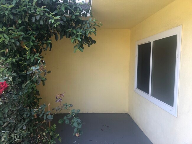 Building Photo - 15802 Perilla Ave