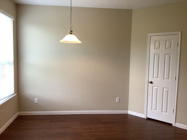 Building Photo - 2207 Steep Pine Tr