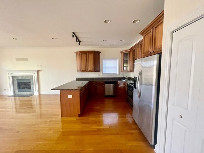 Foto del edificio - 6545 N Sacramento Ave
