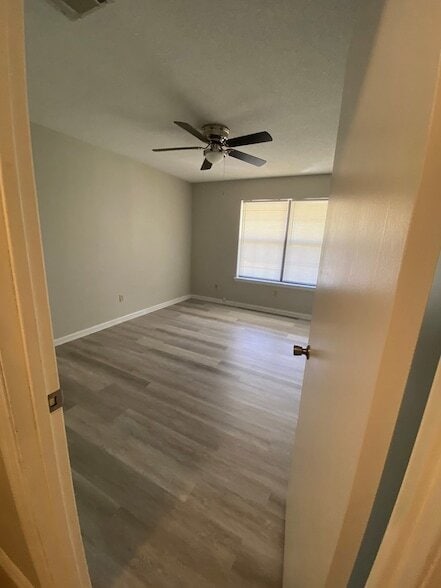 Building Photo - 105 Maid Marian Ct