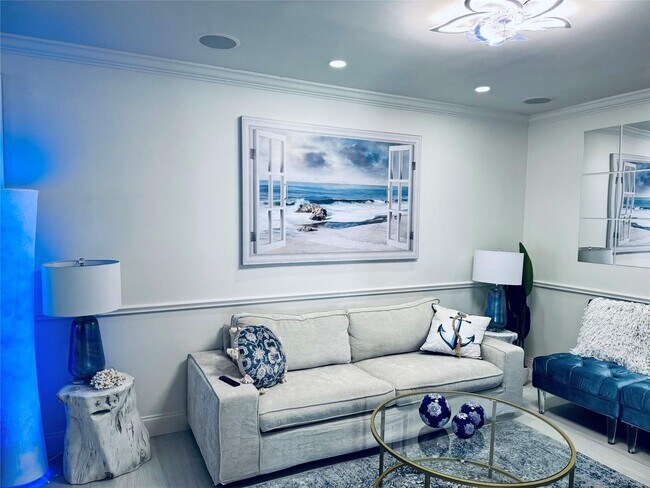 Foto del edificio - 1010 NE 8th Ave