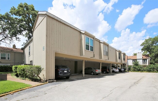 Building Photo - 2100 Tanglewilde St