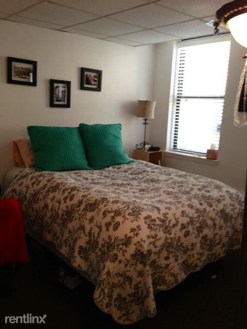 Building Photo - 2 br, 1 bath  - 81 Park Dr # Cdr
