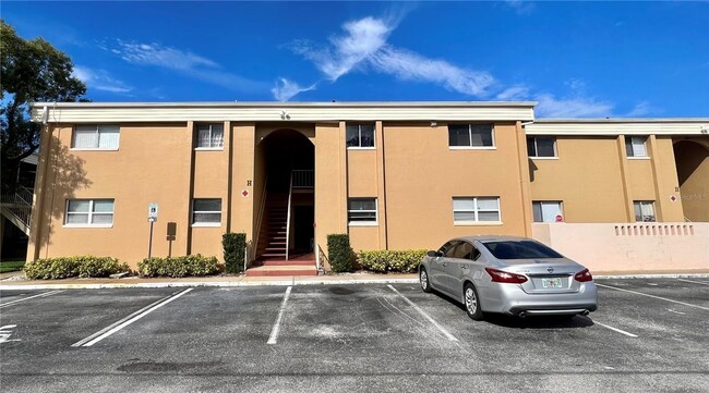 Building Photo - Charming 2-Bedroom, 2-Bathroom Condo in As...