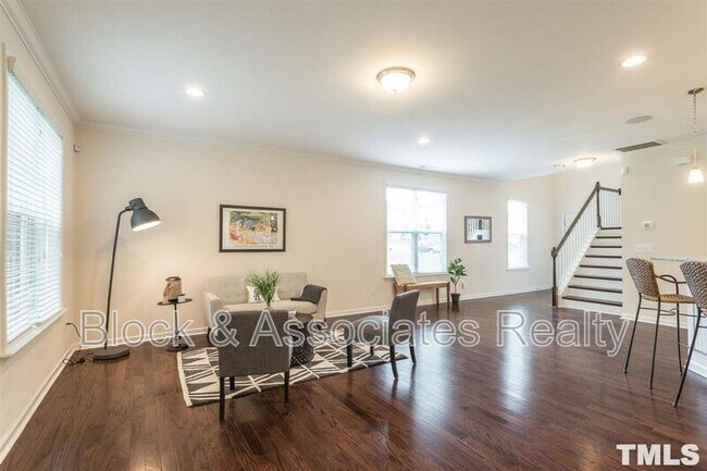 Foto del edificio - 2212 Magnolia Tree Ln
