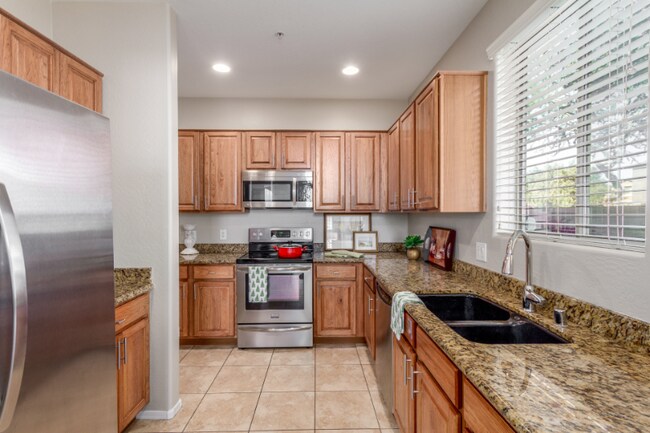 Foto del edificio - 15240 N 142nd Ave