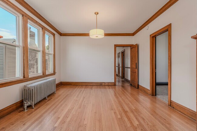 Building Photo - 7236 S Fairfield Ave