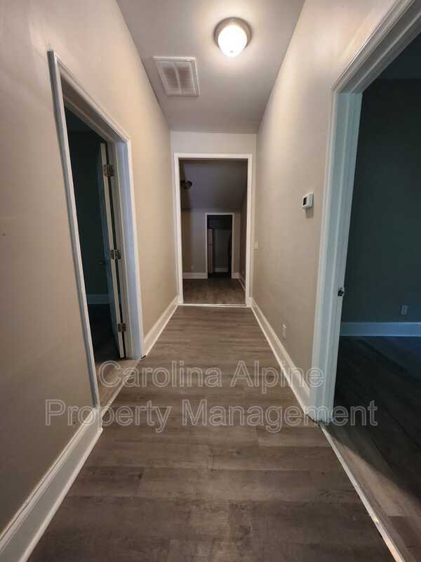 Foto del edificio - 509 E Holly St