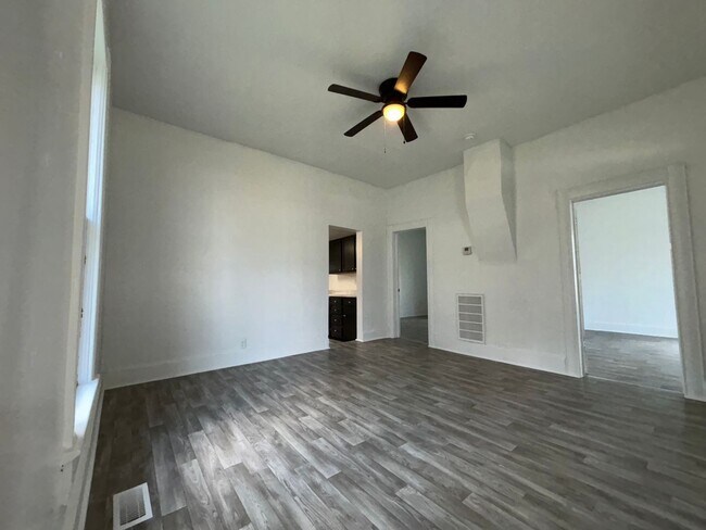 Foto del edificio - Available Now 2 bedroom 1 bath home