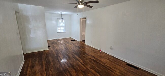 Foto del edificio - 4085 Canby Ln