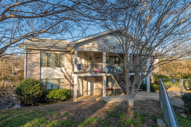 Building Photo - 116 Manor Cir
