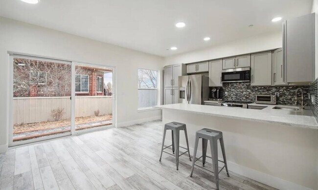 Foto del edificio - 3576 W 66th Ave