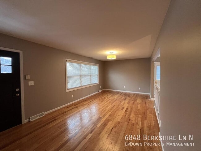 Building Photo - 6848 Berkshire Ln N