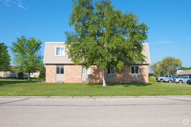 Building Photo - N133 W15522 Francese Dr