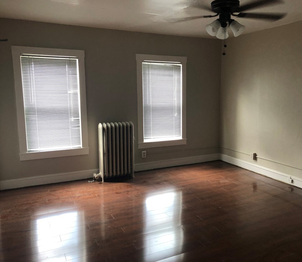 Foto principal - 405 Main St