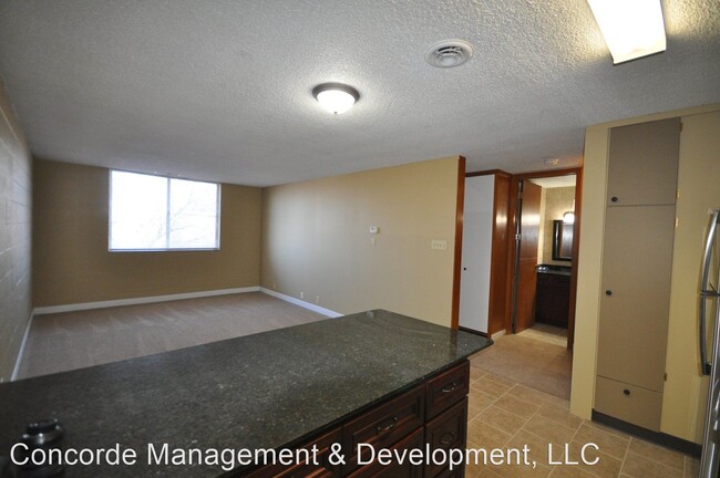 Building Photo - 601 S 18th St