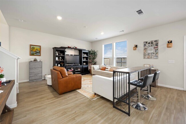 Foto del edificio - 6434 Lakeview Haven Dr