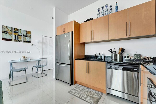Foto del edificio - 300 S Biscayne Blvd