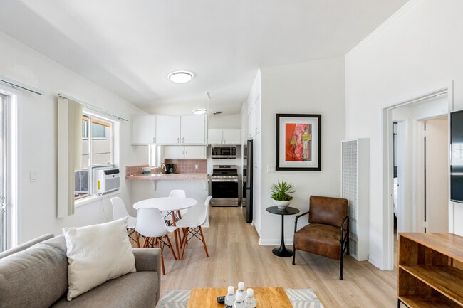 Building Photo - 210 S Arnaz Dr