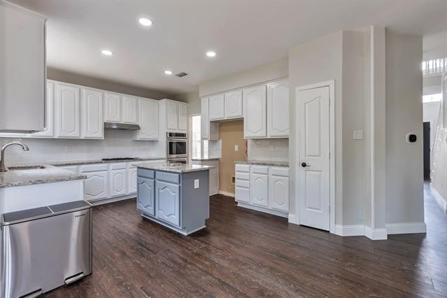 Foto del edificio - 3825 Misty Glen Ct