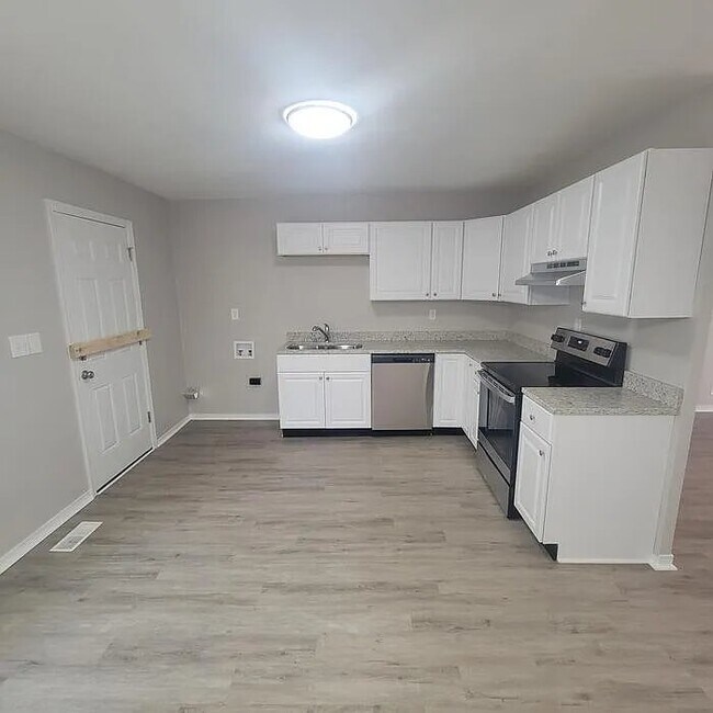 Foto del edificio - 6720 E 43rd Pl