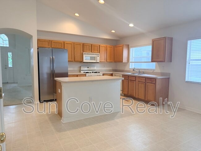 Building Photo - 24927 Siena Dr