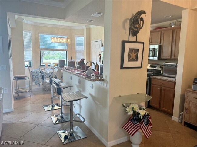 Building Photo - 9723 Acqua Ct