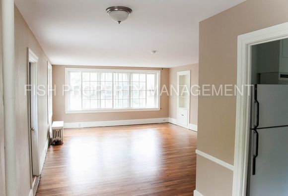 Building Photo - 1307 Sheridan St