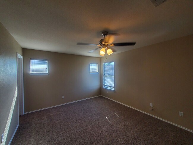 Building Photo - 14001 Cambourne Dr