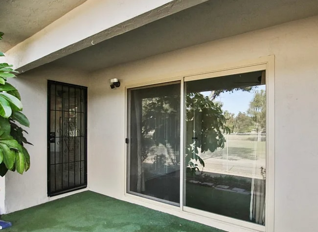 Building Photo - 4095 Bonita Rd