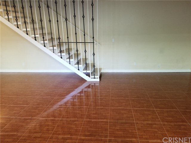 Foto del edificio - 5909 Hazeltine Ave