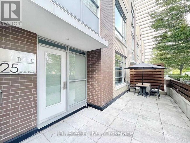Building Photo - 25-TH25 Singer Ct