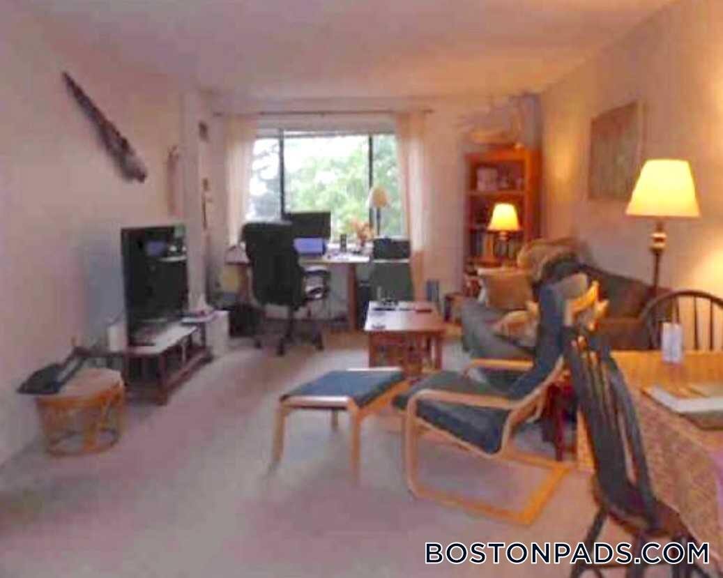 Foto principal - 1933 Commonwealth Ave