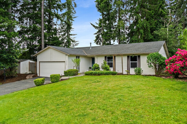 Photo - 17215 NE 16th Pl (Bellevue, WA) House