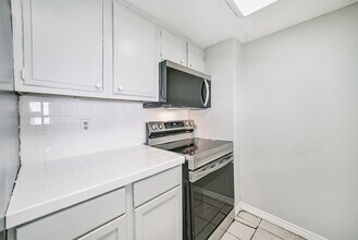 Building Photo - 7059 Chasewood Dr