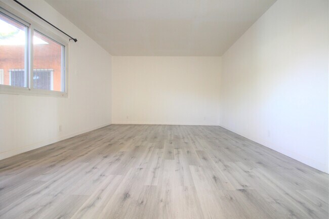 Foto del edificio - 11840 Hart St