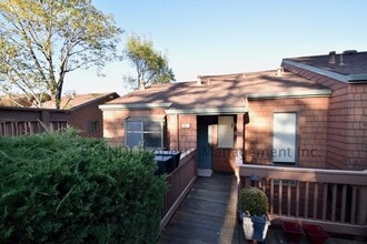 Building Photo - 920 Arlene Way