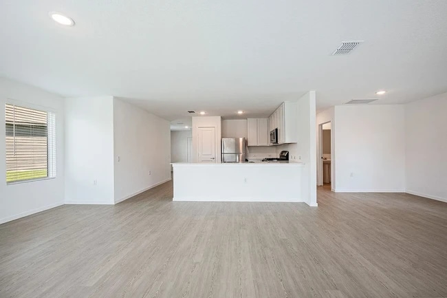 Foto del edificio - 10811 Soupe Cv