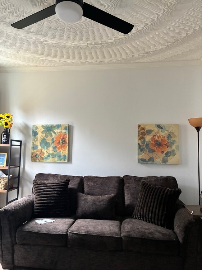 Foto del edificio - 4633 Drum Point Ln