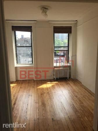 Building Photo - 223 E 5th St