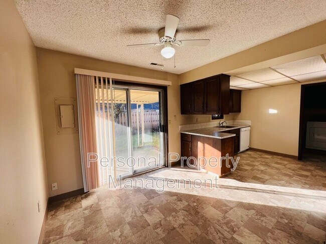 Foto del edificio - 16123 SE 3rd St
