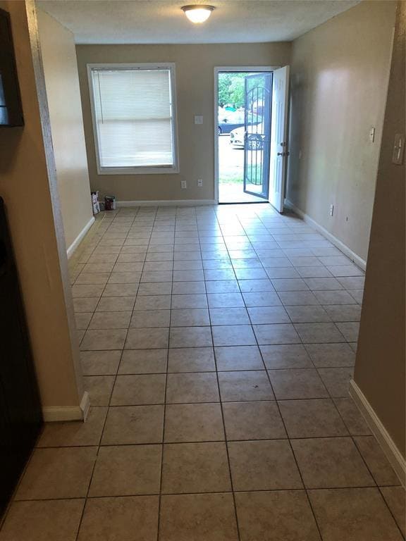 Foto del edificio - 709 Barren Springs Dr