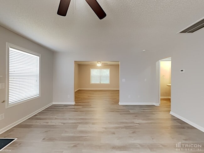 Building Photo - 401 Timbermill Dr