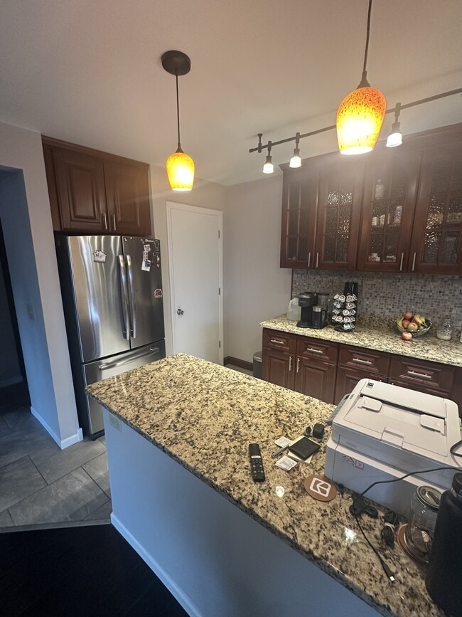 Building Photo - 1912 Dupont Ave S