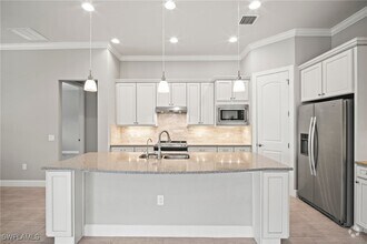 Building Photo - 20506 Corkscrew Shores Blvd